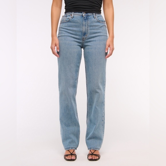 Abercrombie & Fitch 90’s Straight Ultra High Rise 33/16 Short - Picture 1 of 8